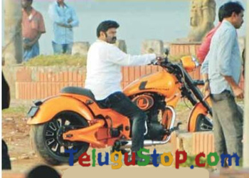 First-Look-Balakrishna-in-Legend.jpg?b29
