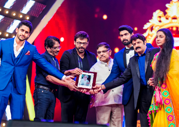 Celebs-at-Siima-Awards-Presentation-2015