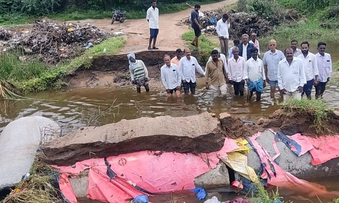  A Bridge Should Be Constructed Over The Brook On Aleru-patel Gudem Road , Aleru-TeluguStop.com