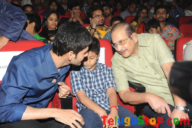 1 nenokkadine audio launch- Photos,Spicy Hot Pics,Images,High Resolution WallPapers Download