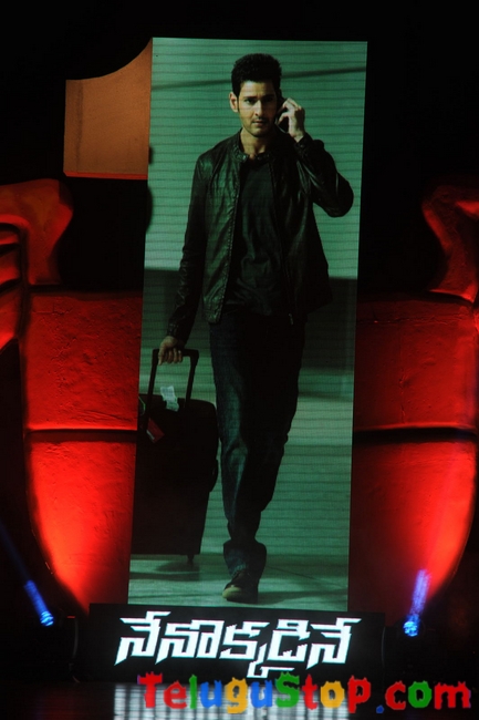 1 nenokkadine audio launch- Photos,Spicy Hot Pics,Images,High Resolution WallPapers Download