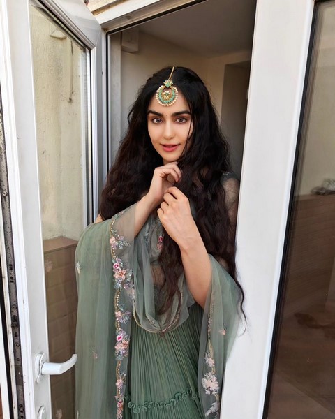 Actress adah sharma looks glamorous and beautiful in this pictures-Adah Sharma, Actress, Actressadah, Adah Sharma Age, Adahsharma, Piyapiya, Keralaactress Photos,Spicy Hot Pics,Images,High Resolution WallPapers Download