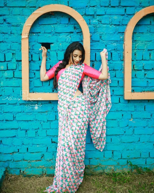 Actress bhanu shree captivating pictures-Actressbhanu, Bhanu Shree, Bhanushree, Tollywoodanchor Photos,Spicy Hot Pics,Images,High Resolution WallPapers Download