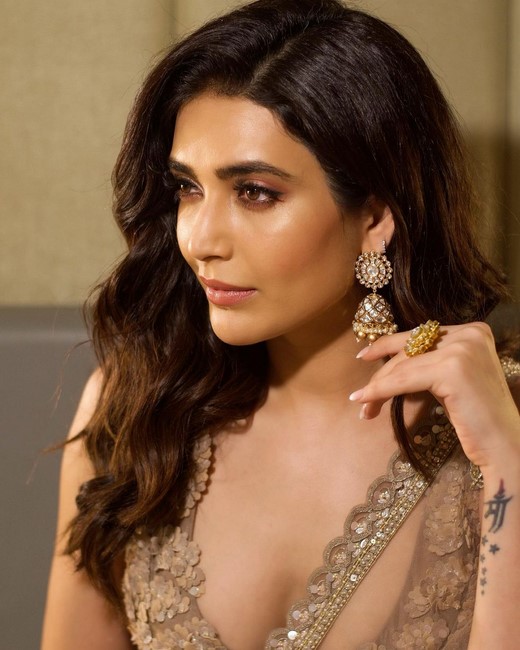 Actress karishma tanna melts our heart with these pictures-Baalveerreturns, Karishmatanna, Actresskarishma, Karishma Tanna Photos,Spicy Hot Pics,Images,High Resolution WallPapers Download