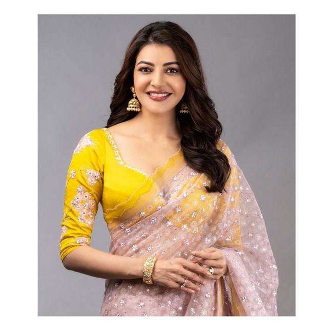 Actress kajal aggarwal looks flawless in this pictures-Actresskajal, Kajal Aggarwal, Kajalaggarwal Photos,Spicy Hot Pics,Images,High Resolution WallPapers Download