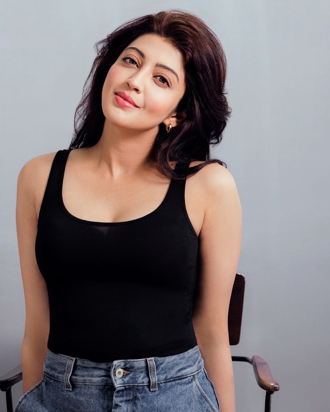 Pranita subhash latest stunning images-Biggboss, Deepthi Sunaina, Pranita Subhash, Pranitasubhash, Shannupranita, Shannulove Photos,Spicy Hot Pics,Images,High Resolution WallPapers Download