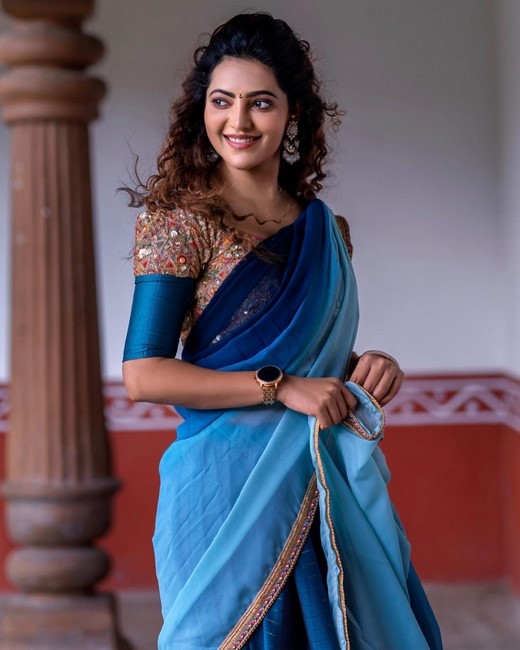 Tollywood glamorous actress athulyaa ravi sizzling stills-Actressathulyaa, Athulyaa Ravi, Poojahegde, Watchstylish Photos,Spicy Hot Pics,Images,High Resolution WallPapers Download