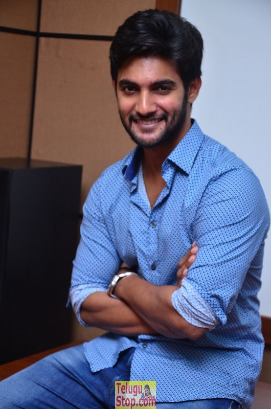 Aadi interview stills- Photos,Spicy Hot Pics,Images,High Resolution WallPapers Download