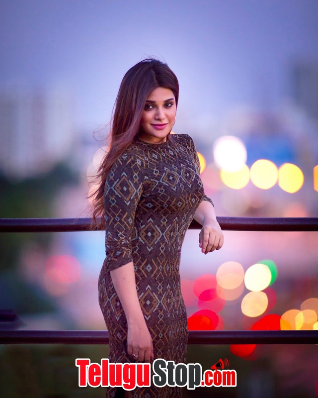 Aathmika latest photos- Photos,Spicy Hot Pics,Images,High Resolution WallPapers Download
