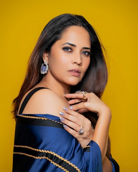 Actor anasuya bhardwaj rocking traditional wear beauty-Actressanasuya, Anasuya, Anchor Anasuya, Anchoranasuya Photos,Spicy Hot Pics,Images,High Resolution WallPapers Download