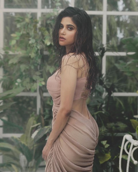 Actress aaditi s pohankar curly hair spicy beauty images-Aaditi Phankar, Aaditi Pohankar, Aaditipohankar, Actress, Actressaaditi, Aditi Pohankar, Netflixaaditi Photos,Spicy Hot Pics,Images,High Resolution WallPapers Download