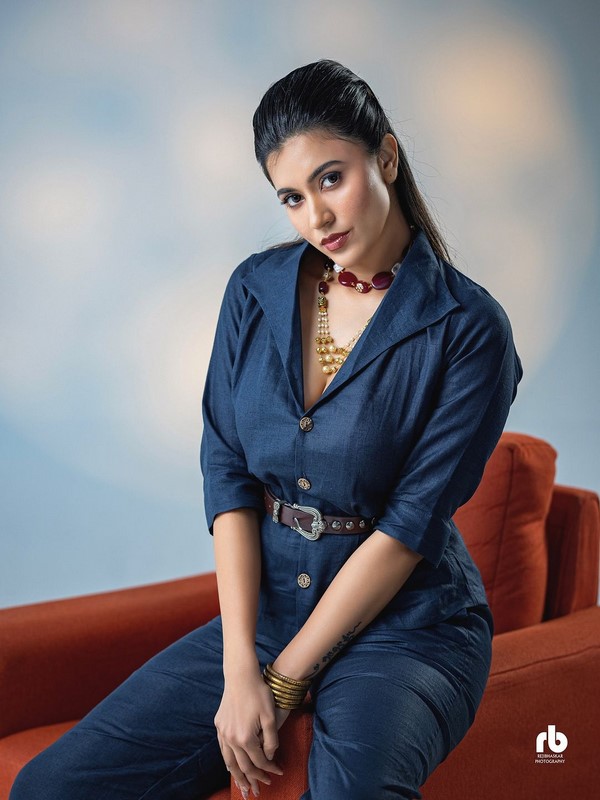 Actress anju kurian glamorous poses-Anju Kurian, Anjukurian, Anju Kurian Ad, Anju Kurian Hot, Meppadiyaananju Photos,Spicy Hot Pics,Images,High Resolution WallPapers Download