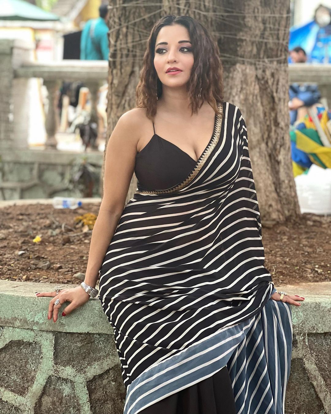 Actress asli monalisa looks stunning hot in this outfit-Monalisaawesome, Monalisa, Monalisa Trendy Photos,Spicy Hot Pics,Images,High Resolution WallPapers Download