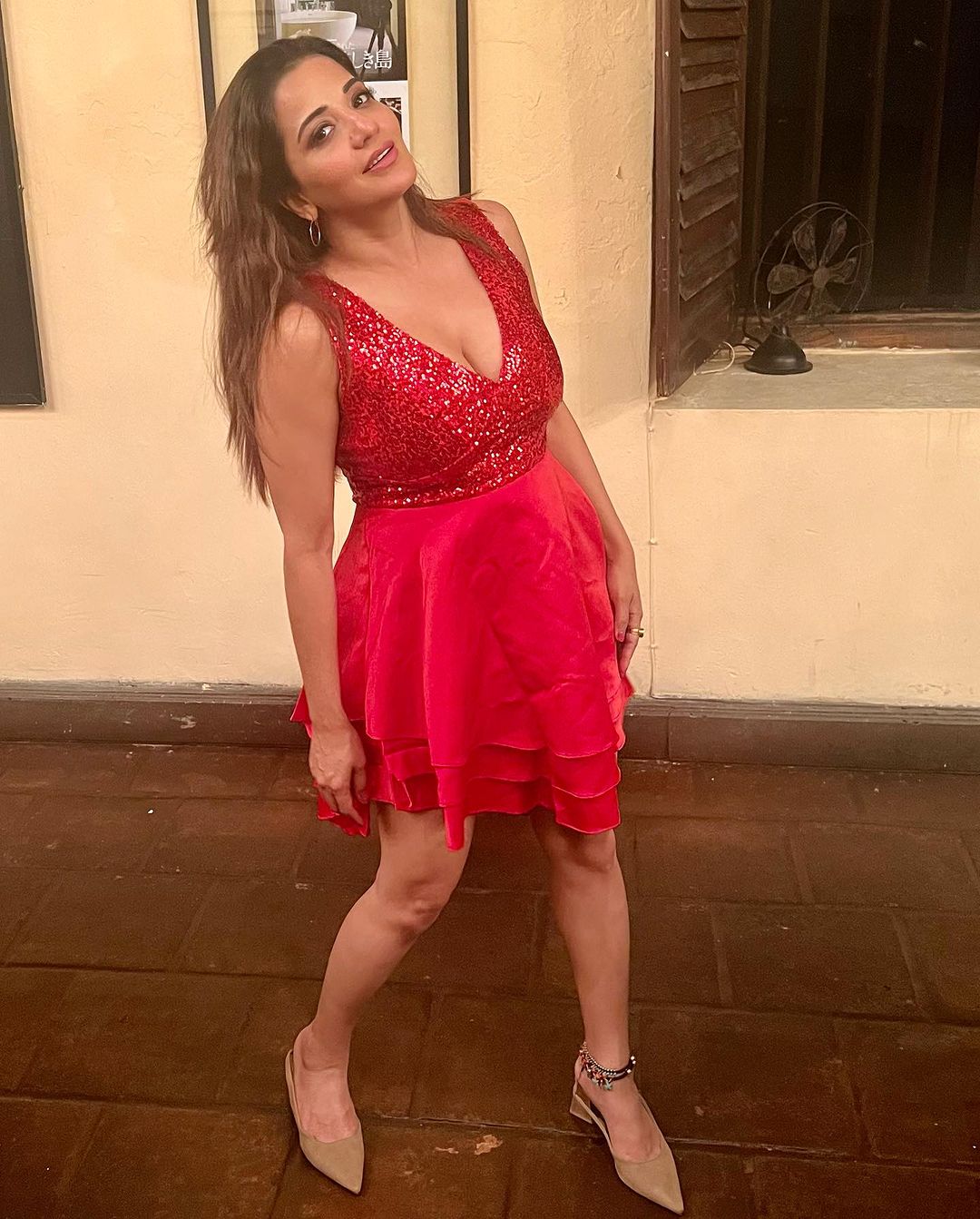 Actress asli monalisa slays with this new outfit-Monalisaawesome, Monalisa, Monalisa Trendy Photos,Spicy Hot Pics,Images,High Resolution WallPapers Download