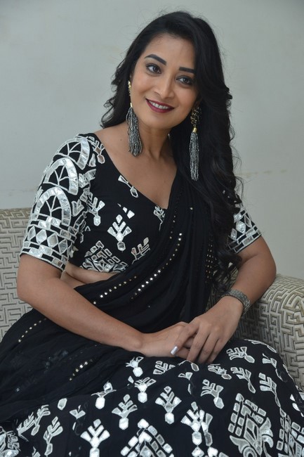 Actress bhanu sri latest photoshoot-Actressbhanu, Bhanu Shree, Bhanushree, Tollywoodanchor Photos,Spicy Hot Pics,Images,High Resolution WallPapers Download