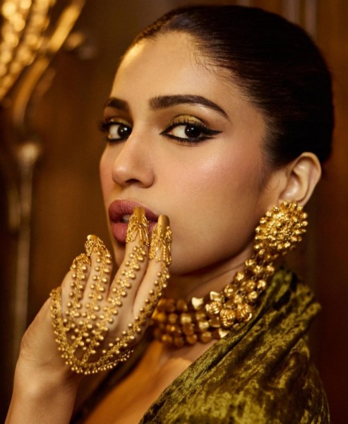 Actress bhumi pednekar revising spicy clicks-Actress, Actressbhumi, Bhumi Pednekar, Bhumipednekar Photos,Spicy Hot Pics,Images,High Resolution WallPapers Download