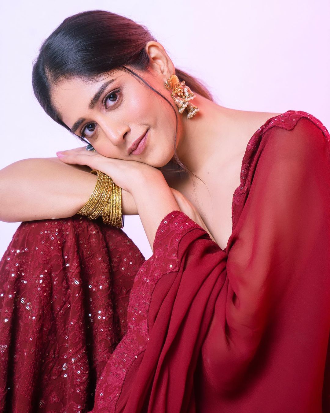 Actress chandini chowdary mesmerizing pictures-Actresschandini Photos,Spicy Hot Pics,Images,High Resolution WallPapers Download