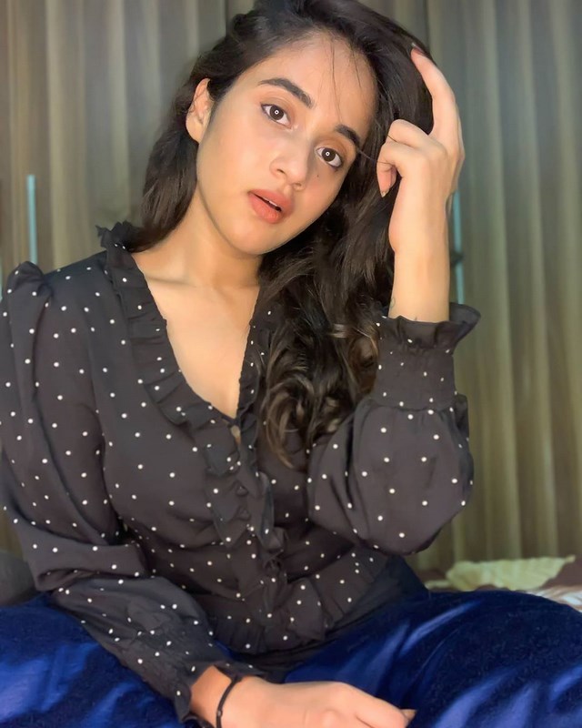 Actress deepthi sunaina latest hd photoshoot-Actressdeepthi, Deepthi Sunaina Photos,Spicy Hot Pics,Images,High Resolution WallPapers Download