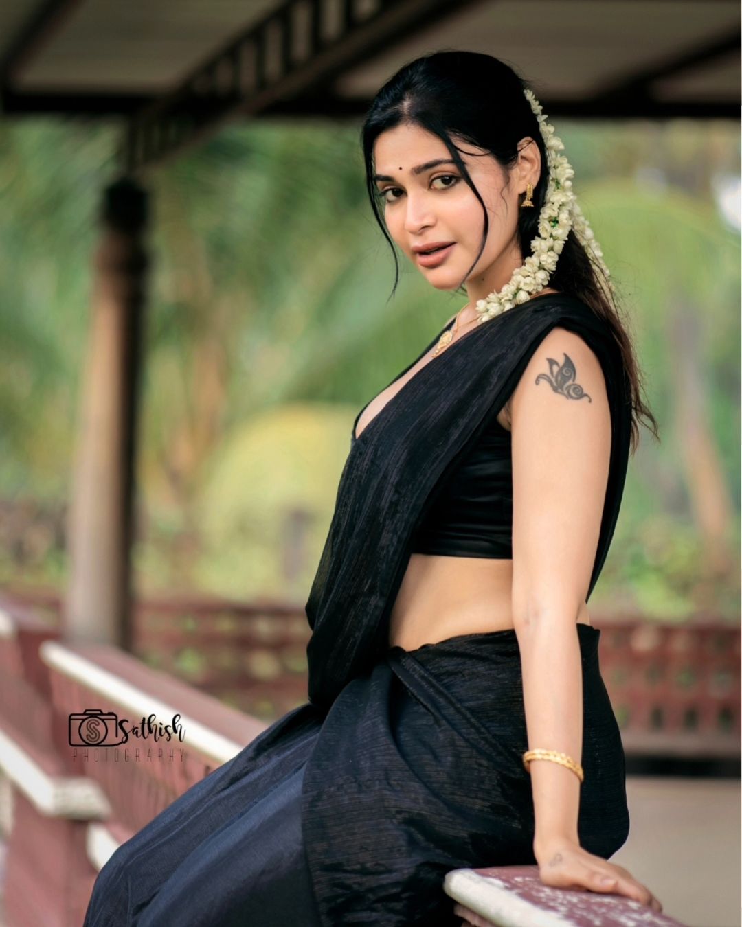Actress dharsha gupta stunning photos in black saree-Actressdharsha, Dharsha Gupta Photos,Spicy Hot Pics,Images,High Resolution WallPapers Download