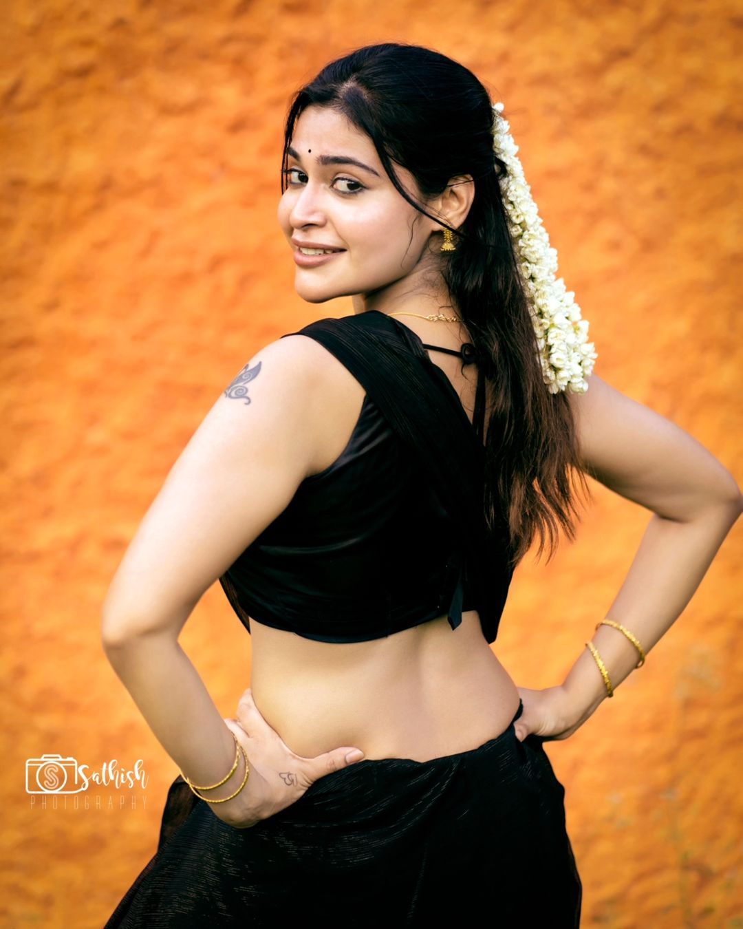 Actress dharsha gupta stunning photos in black saree-Actressdharsha, Dharsha Gupta Photos,Spicy Hot Pics,Images,High Resolution WallPapers Download
