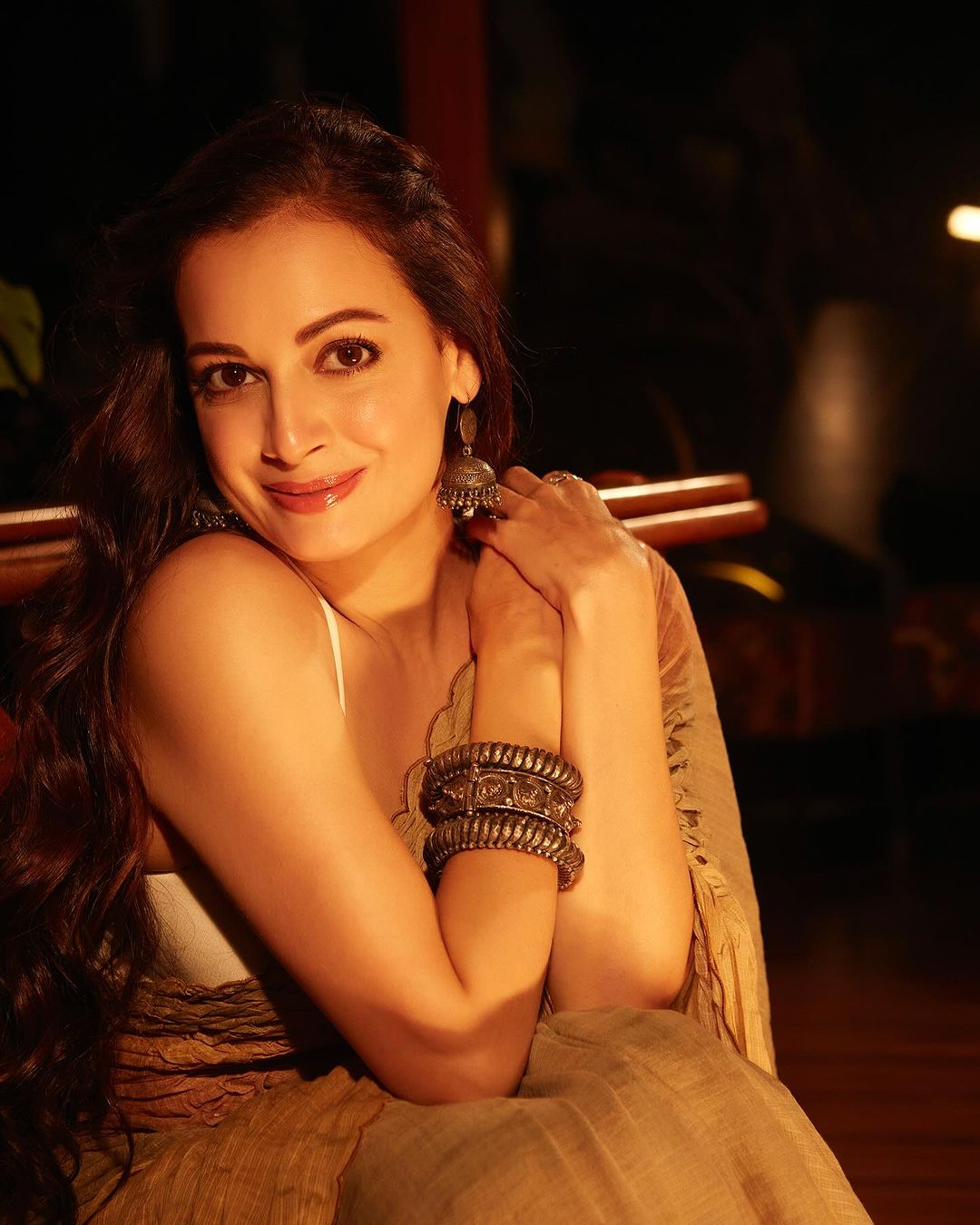 Actress dia mirza impressed viewers with her beautiful stills-Actressdia, Dia Mirza Photos,Spicy Hot Pics,Images,High Resolution WallPapers Download