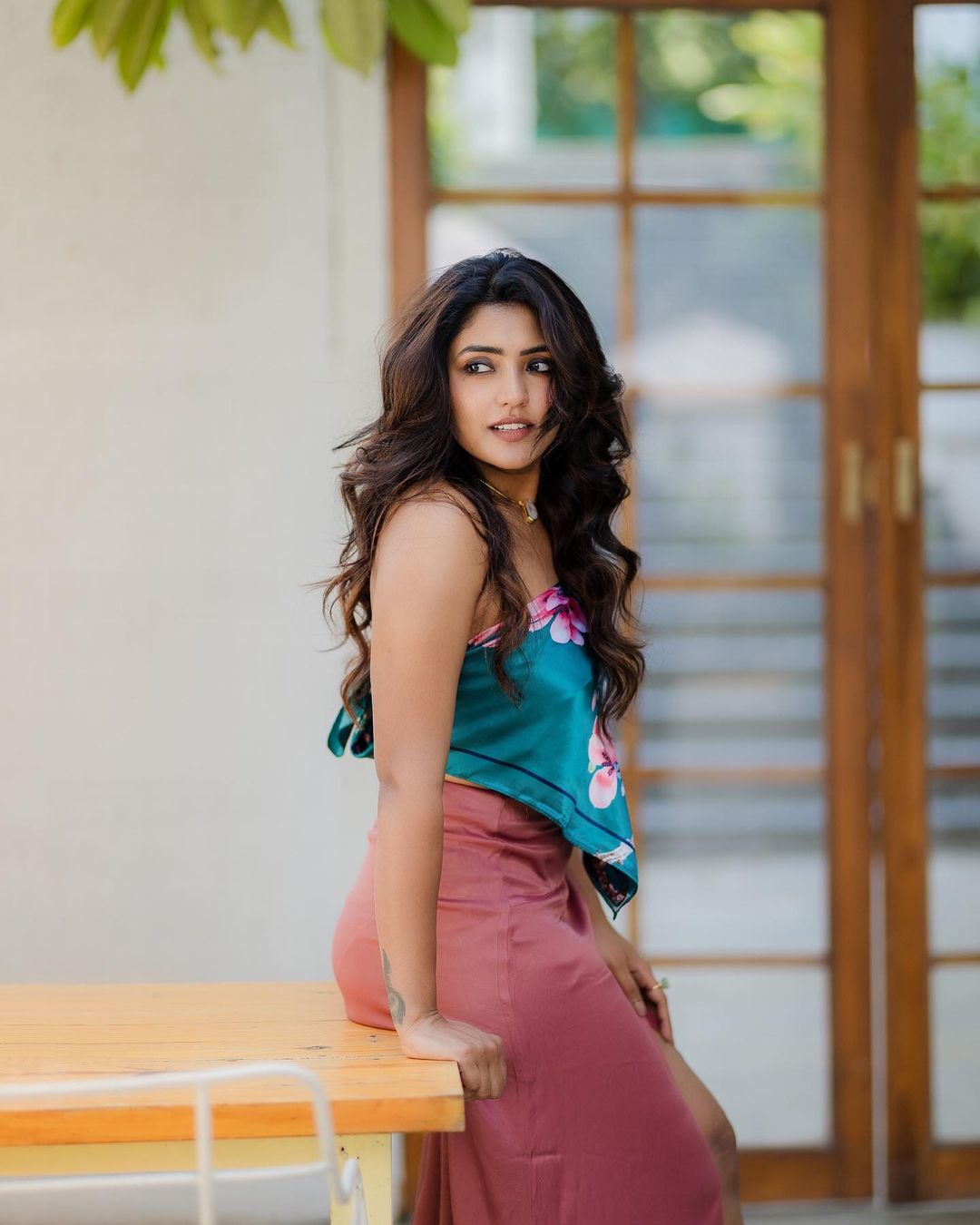 Actress eesha rebba looks pretty and amazing in this clicks-Eesharebba, Eesha Rebba Hot, Eesha Rebba Photos,Spicy Hot Pics,Images,High Resolution WallPapers Download