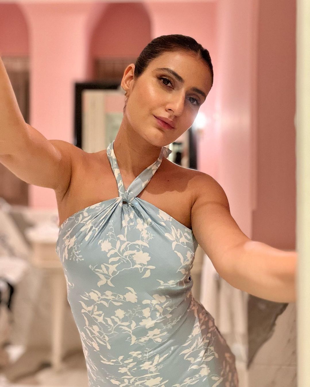 Actress fatima sana shaikh is mesmerizing with her intoxicating beauty-Actressfatima Photos,Spicy Hot Pics,Images,High Resolution WallPapers Download