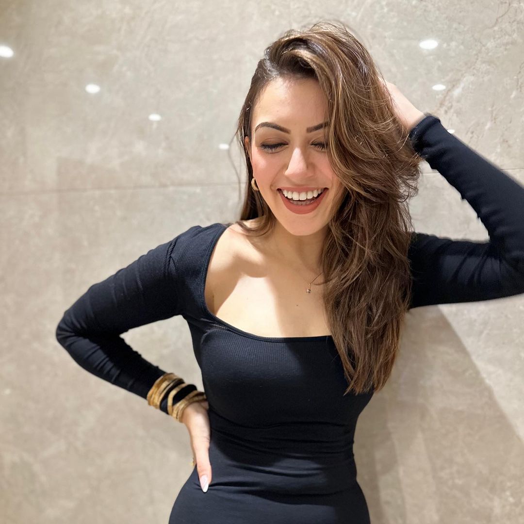 Actress hansika motwani crazy looks are shaking the internet-Actresshansika, Hansika Motwani Photos,Spicy Hot Pics,Images,High Resolution WallPapers Download