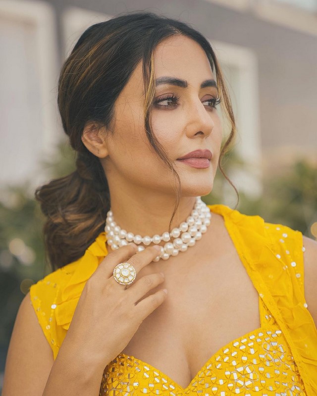 Actress hina khan looks pretty hot in this clicks-Hinakhan, Hina Khan, Hina Khan Hot Photos,Spicy Hot Pics,Images,High Resolution WallPapers Download