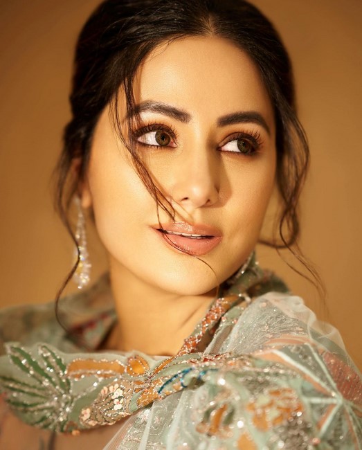 Actress hina khan stylish and glamorous images-Hina Khan, Hina Khan Atest, Hinakhan Photos,Spicy Hot Pics,Images,High Resolution WallPapers Download