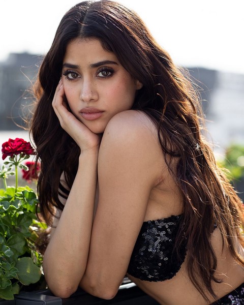 Actress janhvi kapoor mind blowing pictures-Janhvi Kapoor, Janhvikapoor, Jhanvi Kapoor Photos,Spicy Hot Pics,Images,High Resolution WallPapers Download