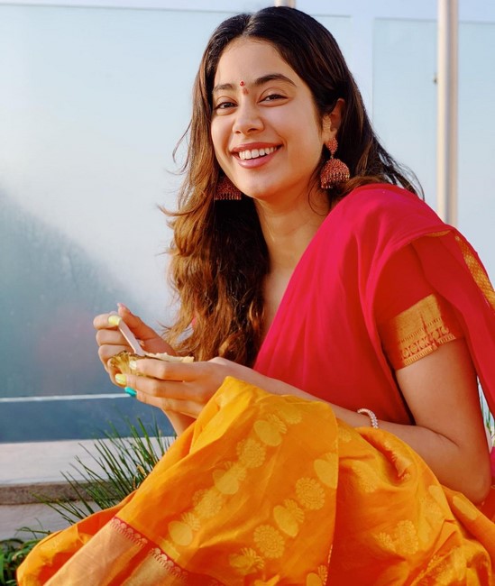 Actress janhvi kapoor new glamorous photos-Actressjanhvi, Janhvi Kapoor, Janhvikapoor Photos,Spicy Hot Pics,Images,High Resolution WallPapers Download