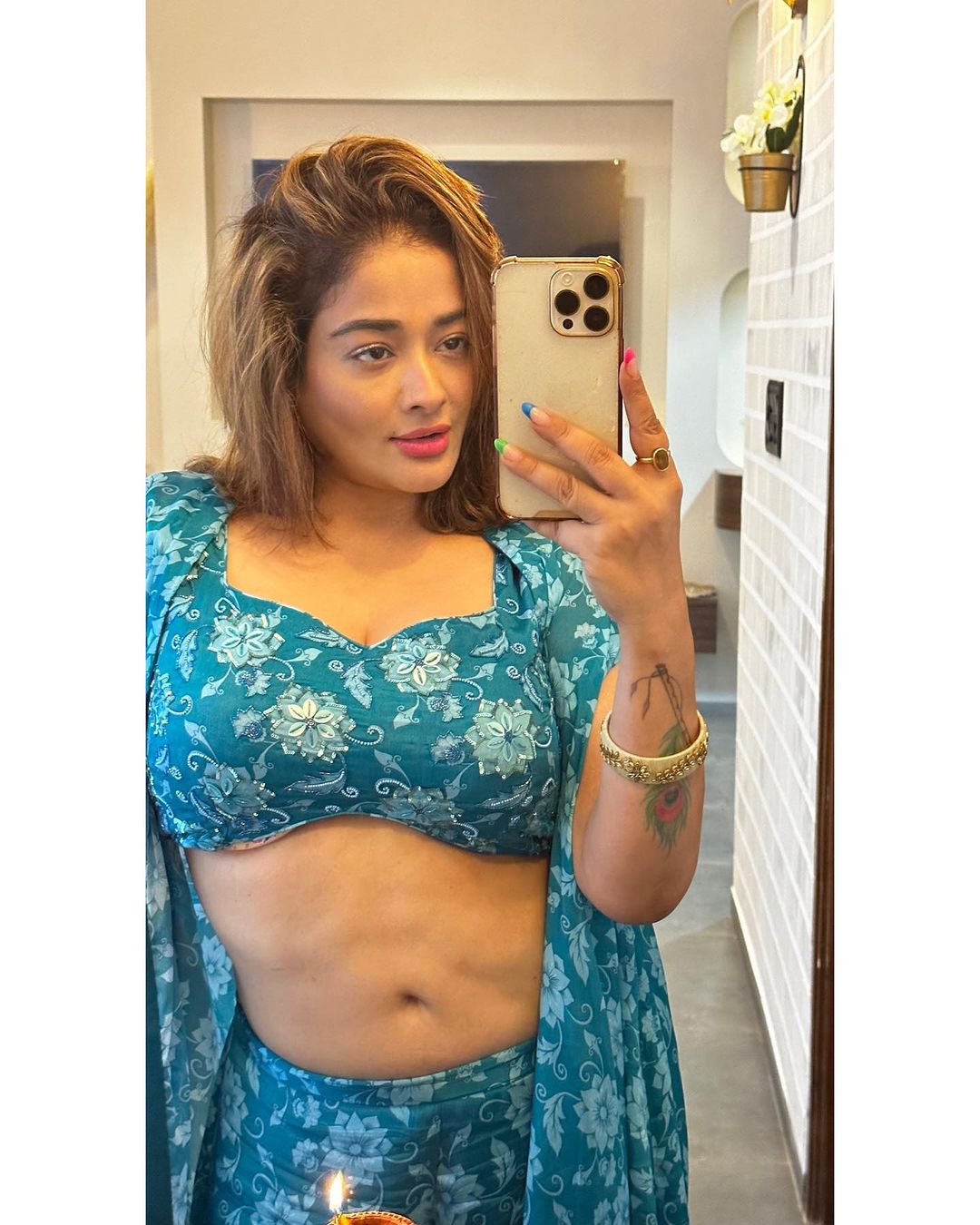 Actress kiran rathore mesmerizing with her poses-Actresskiran, Kiran Rathore Photos,Spicy Hot Pics,Images,High Resolution WallPapers Download