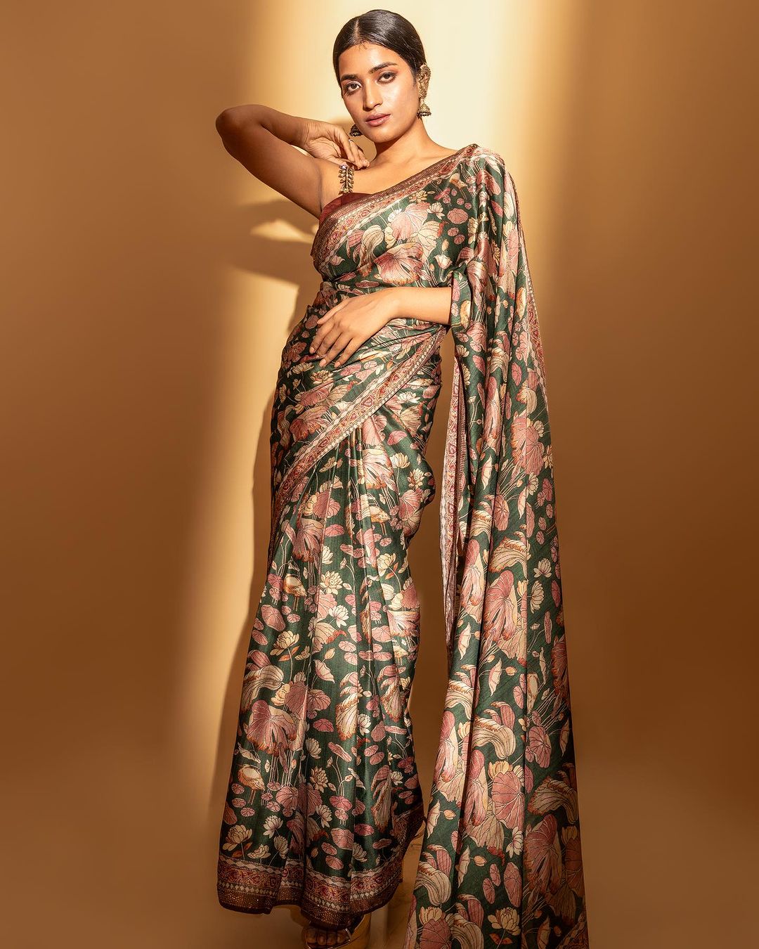 Actress maanya singh looking so beautiful in this clicks-Actressmaanya, Maanya Singh Photos,Spicy Hot Pics,Images,High Resolution WallPapers Download