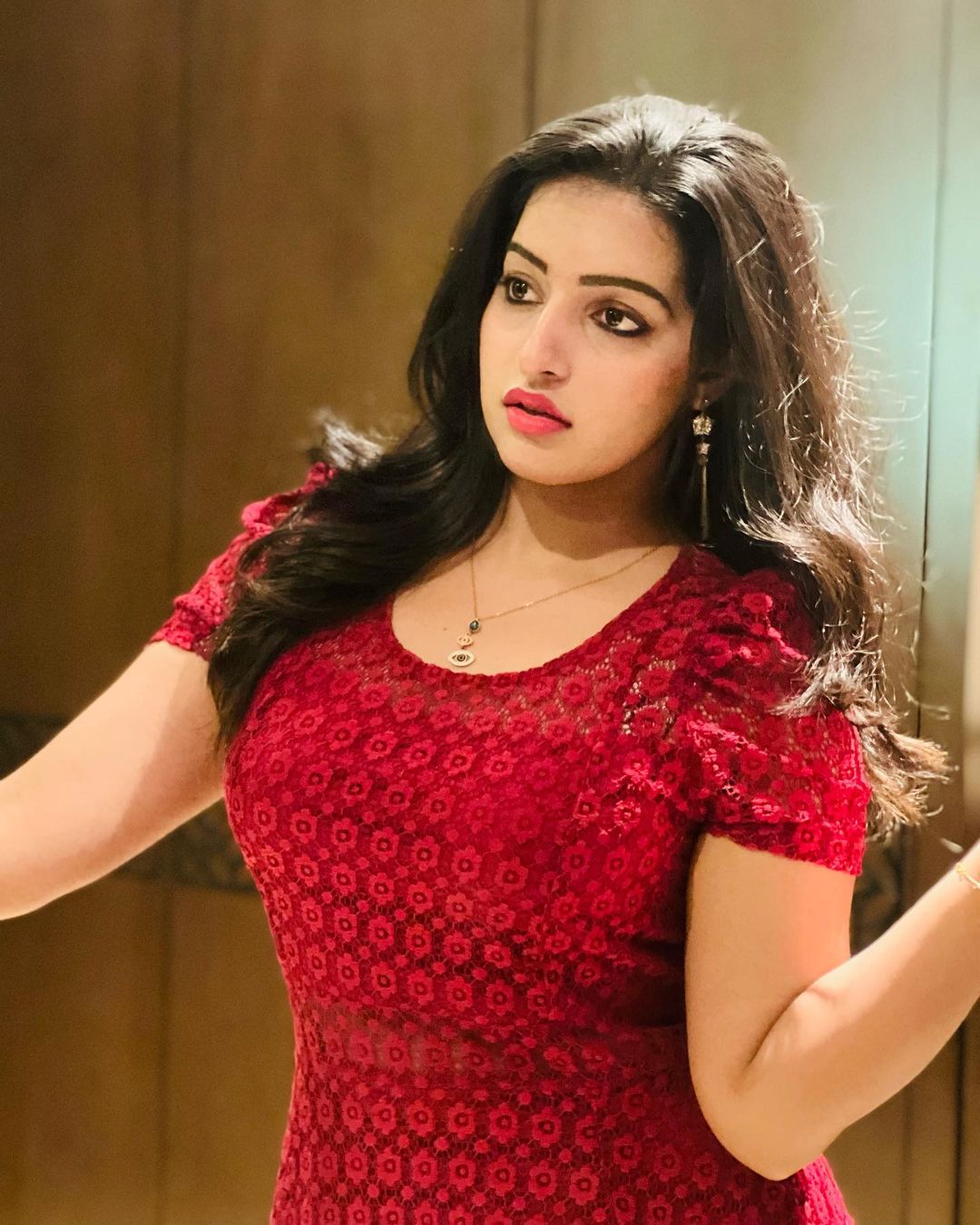 Actress malavika menon is going crazy with her looks-Actressmalavika, Malavika Menon Photos,Spicy Hot Pics,Images,High Resolution WallPapers Download