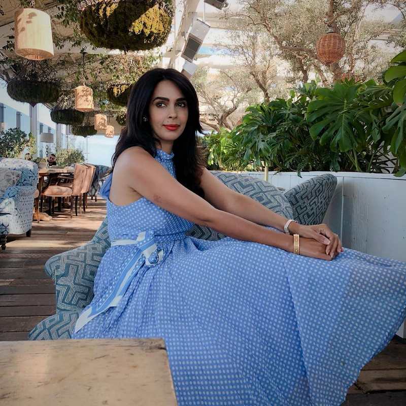 Actress mallika sherawat is winning hearts with her new glamorous and romantic looks images-Actressmallika, Mallikasherawat Photos,Spicy Hot Pics,Images,High Resolution WallPapers Download