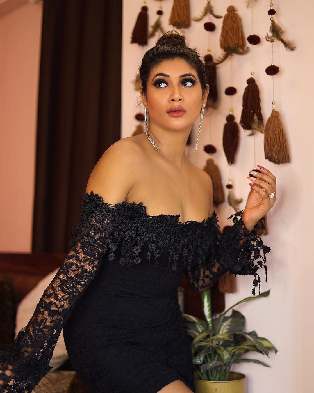 Actress natasha natty is stealing the hearts of guys in this look-Actressnatasha, Natasha Natty Photos,Spicy Hot Pics,Images,High Resolution WallPapers Download