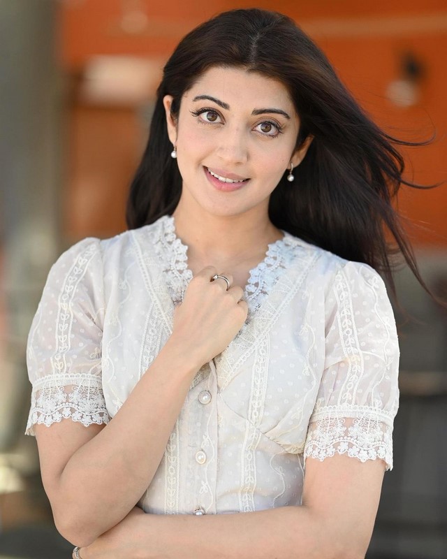 Actress pranita subhash raises the sizzling quotient in these pictures-Parvatinair, Rubam, Actressparvati, Actresspranita, Parvati Nair, Pranita Subhash Photos,Spicy Hot Pics,Images,High Resolution WallPapers Download