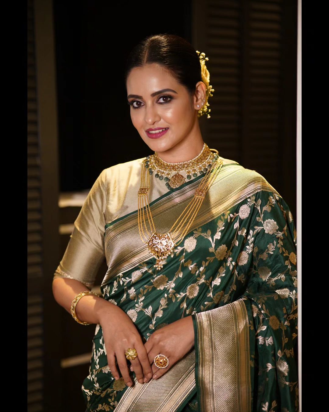 Actress priyanka sarkar traditional attire-Actresspriyanka, Priyanka Sarkar Photos,Spicy Hot Pics,Images,High Resolution WallPapers Download