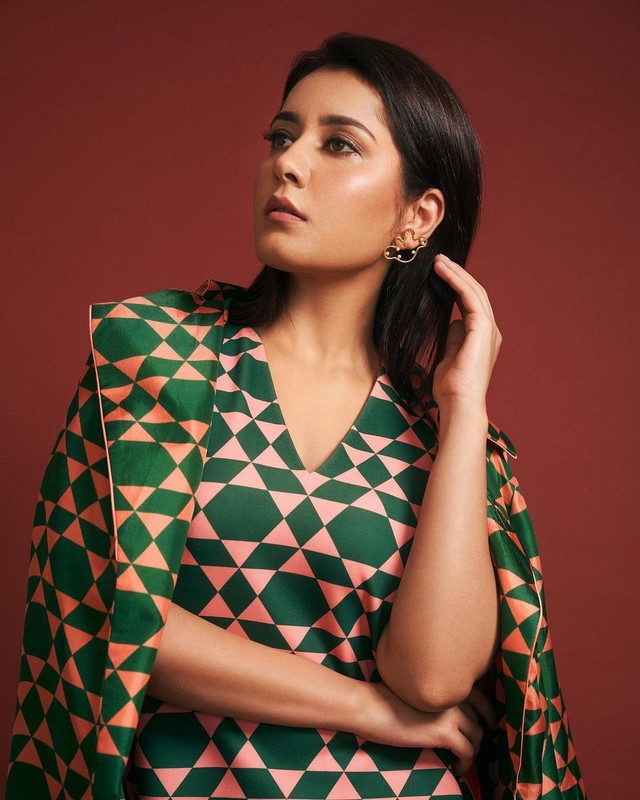 Actress raashii khanna looks sizzling and beautiful in this pictures-Raashiikhanna, Actressraashii, Raashikhanna, Raashi Khanna, Raashii Khanna, Telugu Actess, Teluguactress Photos,Spicy Hot Pics,Images,High Resolution WallPapers Download