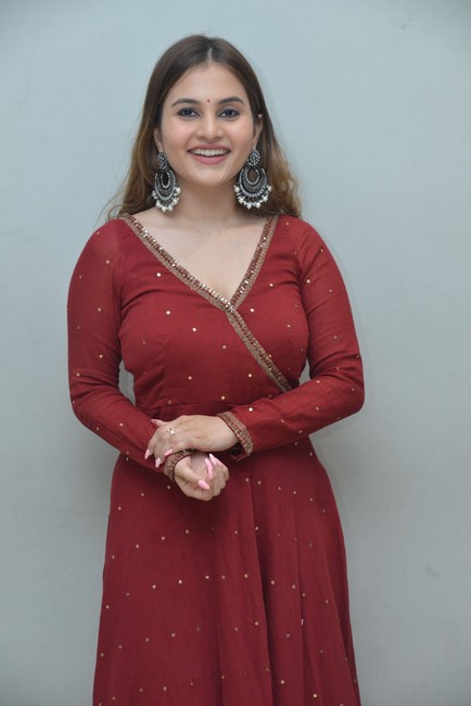 Actress ramya pasupuleti stills-Actressramya, Ramyapasupuleti Photos,Spicy Hot Pics,Images,High Resolution WallPapers Download