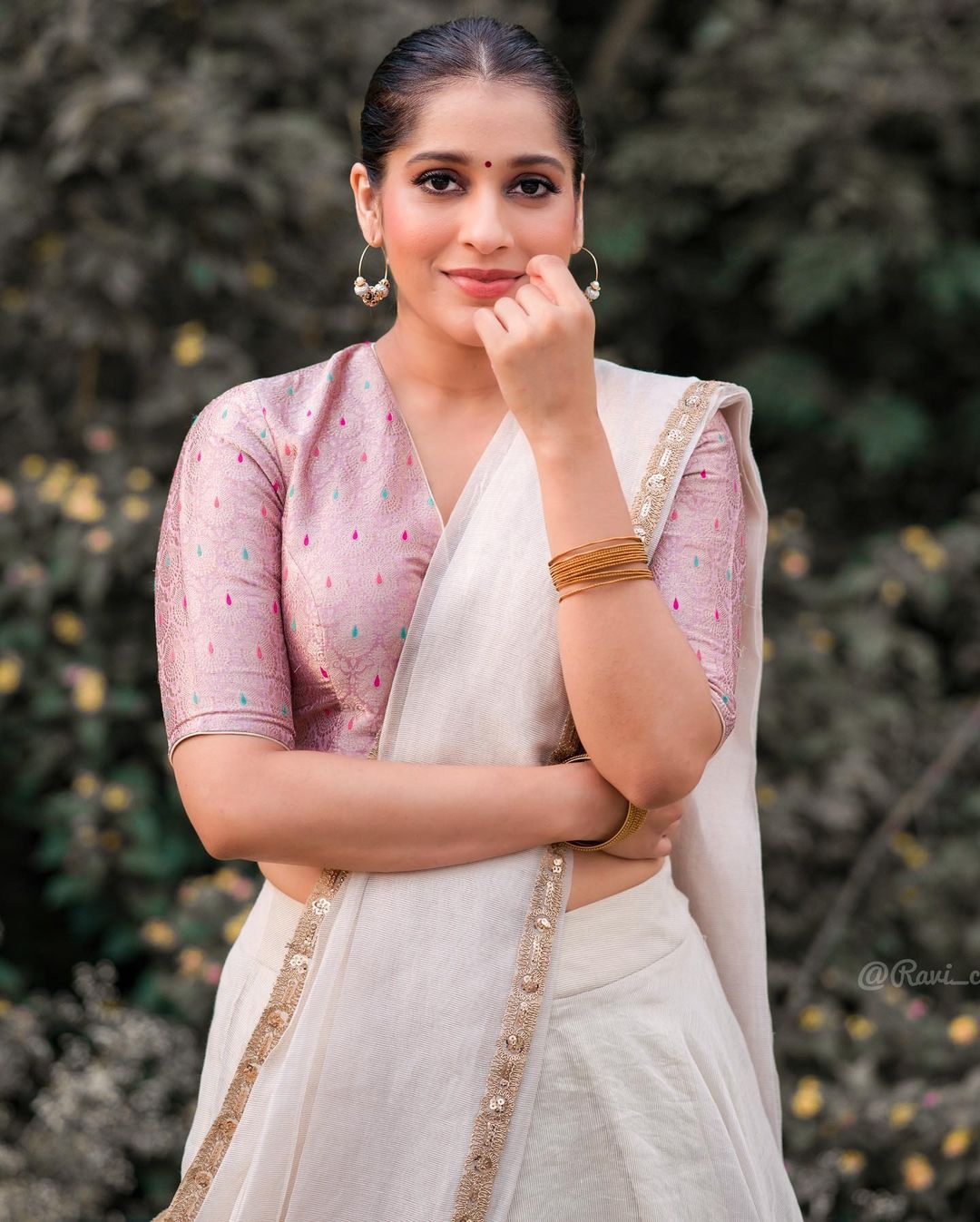 Actress rashmi gautam showing her navel in this awesome outfit-Actressrashmi, Rashmi Gautam Photos,Spicy Hot Pics,Images,High Resolution WallPapers Download