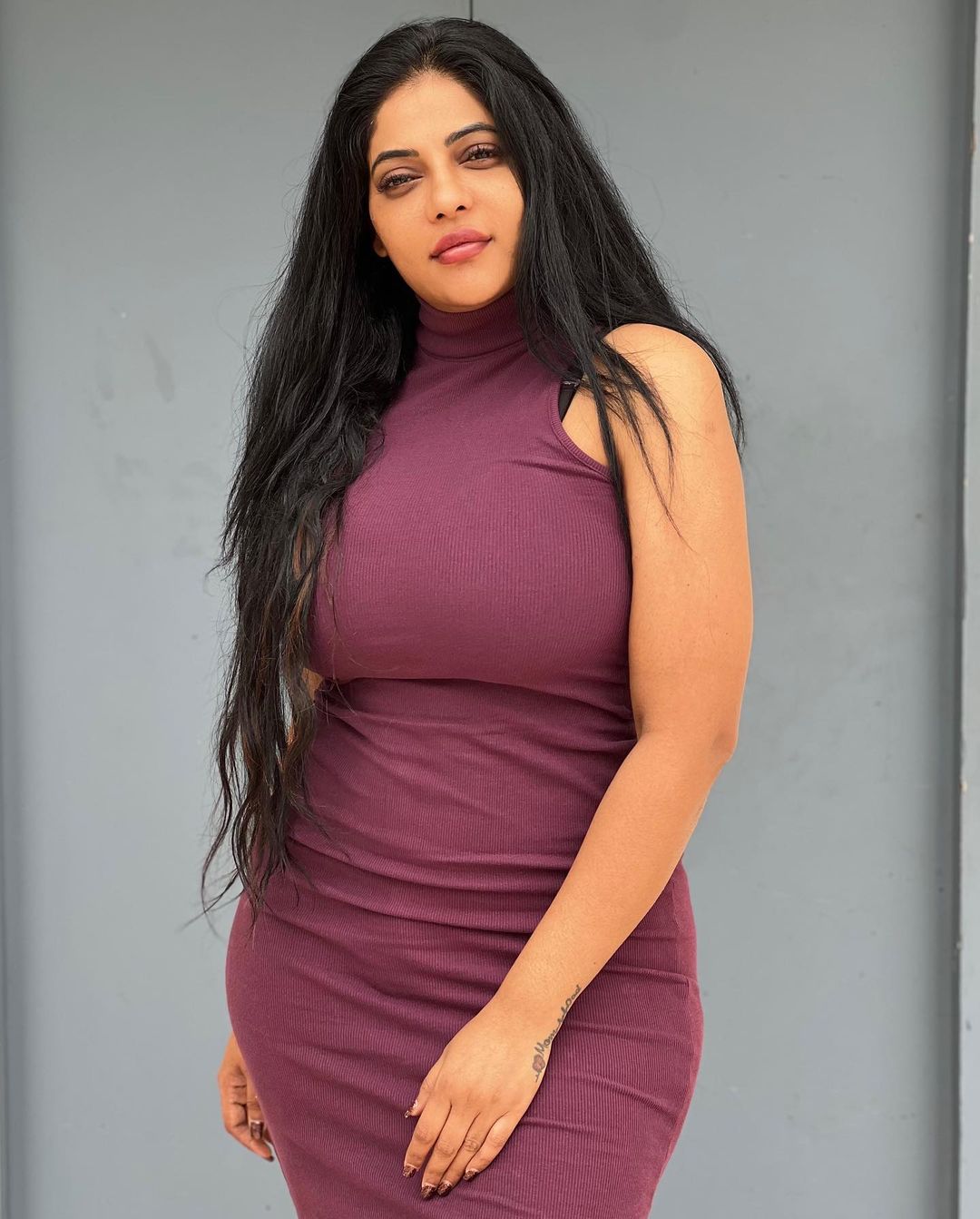 Actress reshma pasupuleti looks stunning and romantic in this photos-Actressreshma Photos,Spicy Hot Pics,Images,High Resolution WallPapers Download