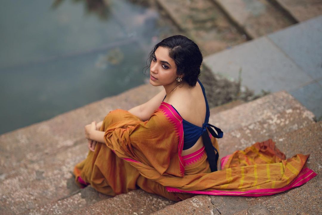 Actress ritu varma looks drop dead gorgeous in this saree look-Actressritu, Ritu Varma, Teluguactress Photos,Spicy Hot Pics,Images,High Resolution WallPapers Download