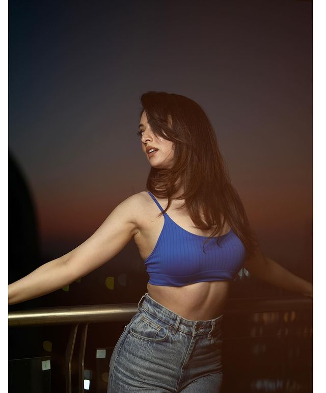 Actress sandeepa dhar looks stunning and elegant in this pictures-Actresssandeepa, Sandeepa Dhar, Sandeepadhar, Sandeepa, Yamigautam Photos,Spicy Hot Pics,Images,High Resolution WallPapers Download