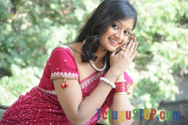 Actress sandeepthi cute pics- Photos,Spicy Hot Pics,Images,High Resolution WallPapers Download