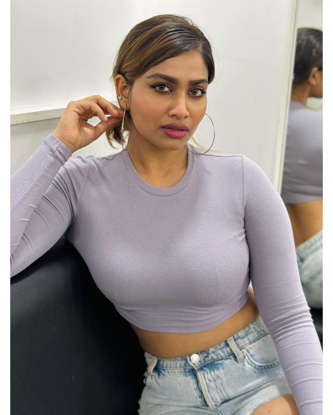 Actress shivani narayanan stands for stunning looks-Actressshivani, Shivani Yanan Photos,Spicy Hot Pics,Images,High Resolution WallPapers Download