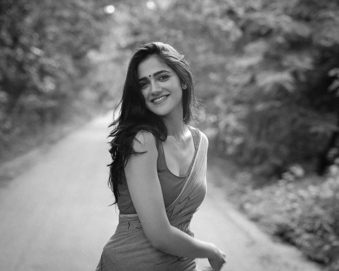 Actress simran chowdary tempting trendy looks-Actresssimran, Simran Chowdary Photos,Spicy Hot Pics,Images,High Resolution WallPapers Download