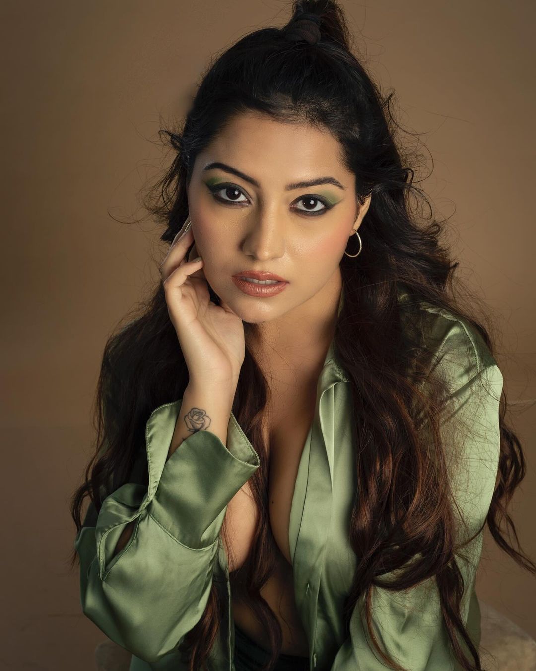Actress simran kaur dazzling with her poses-Actresssimran, Simran Kaur Photos,Spicy Hot Pics,Images,High Resolution WallPapers Download
