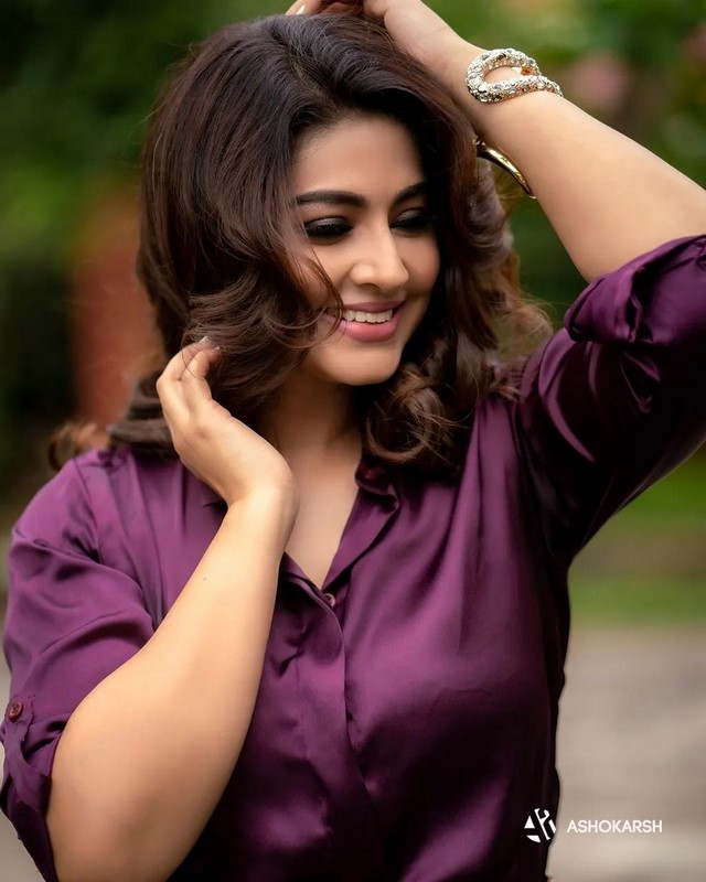 Actress Sneha in Red Saree Photos HD Wallpapers Stills - Telugu Actress  Gallery
